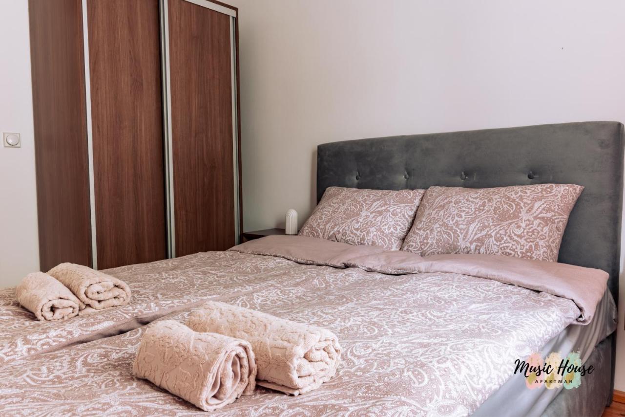 Music House Apartment Tuzla Exterior foto
